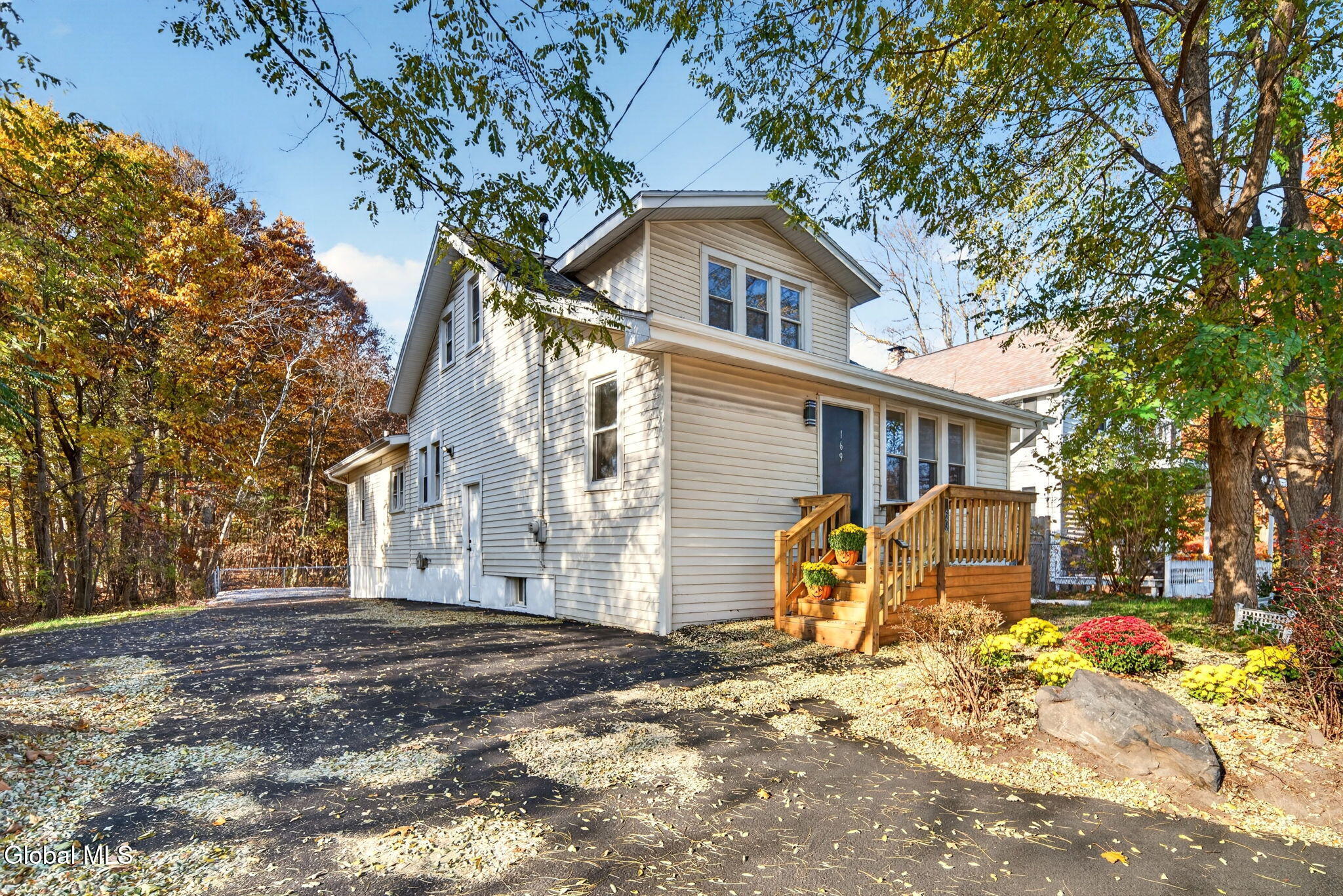 169 Schoolhouse Road Guilderland NY 12203
