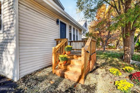 169 Schoolhouse Road Guilderland NY 12203