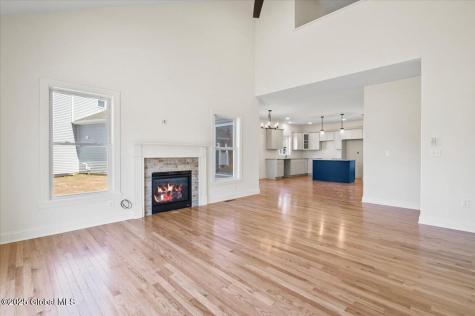 97 Lakepointe Way Saratoga Springs NY 12866
