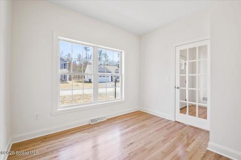 97 Lakepointe Way Saratoga Springs NY 12866