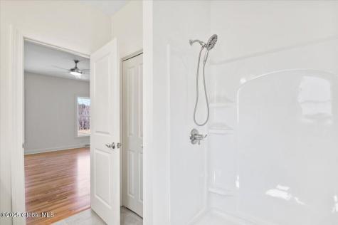97 Lakepointe Way Saratoga Springs NY 12866