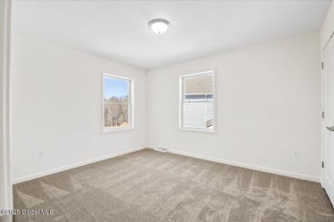 97 Lakepointe Way Saratoga Springs NY 12866