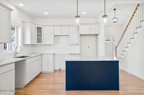 97 Lakepointe Way Saratoga Springs NY 12866