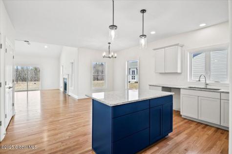 97 Lakepointe Way Saratoga Springs NY 12866