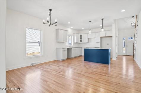 97 Lakepointe Way Saratoga Springs NY 12866