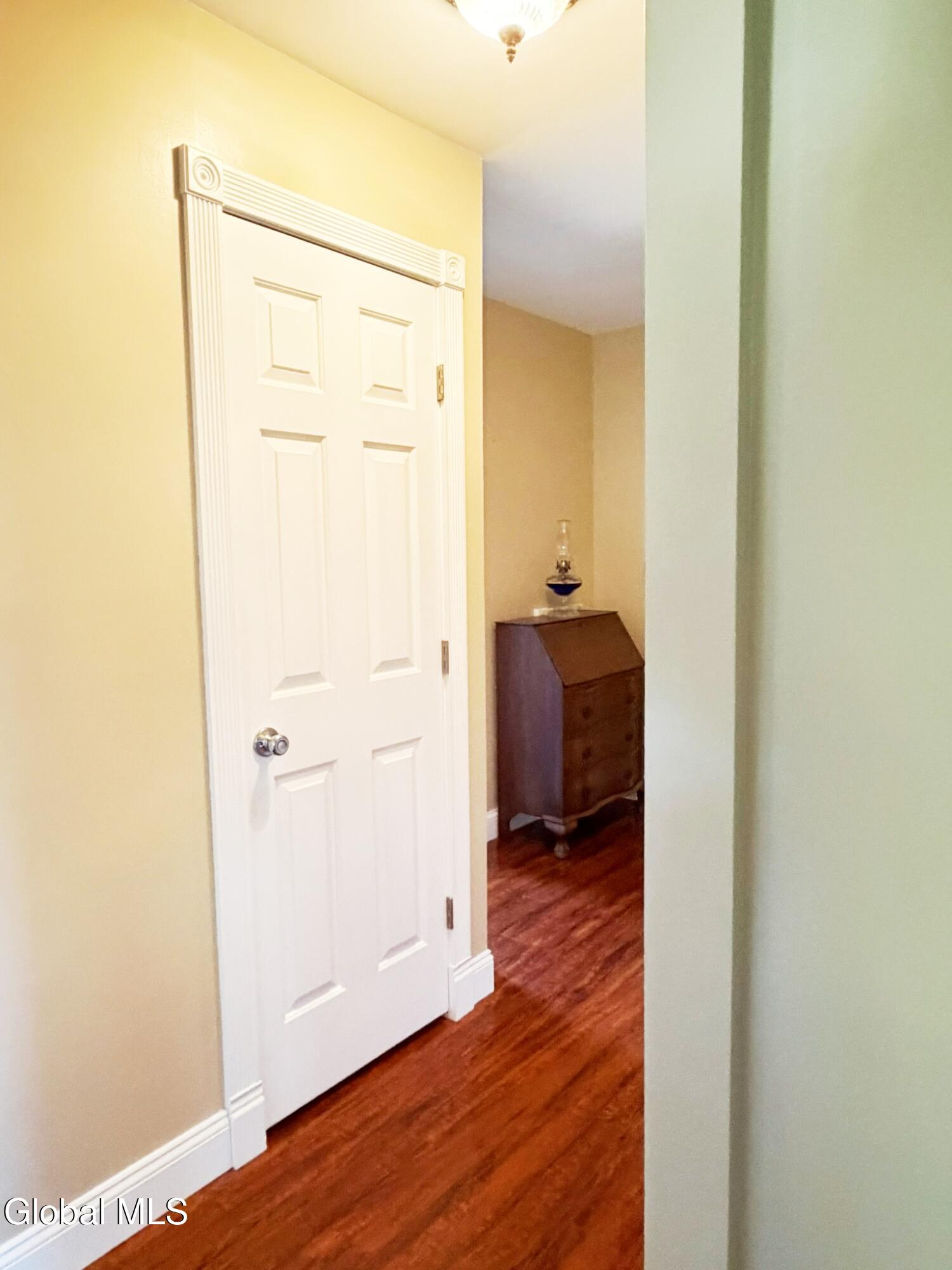 3008-3010 Sunset Lane Schenectady NY 12303