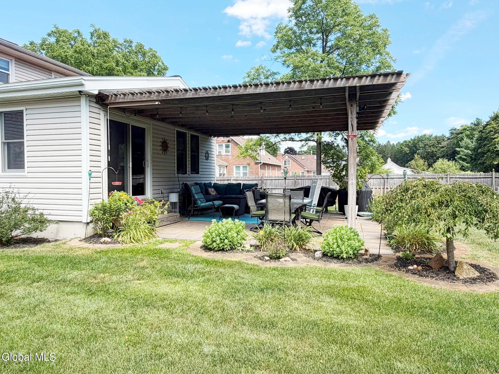 3008-3010 Sunset Lane Schenectady NY 12303