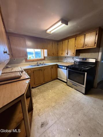 42 Indiana Avenue Queensbury NY 12804