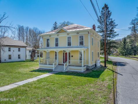 93 W Main Street Cambridge NY 12816