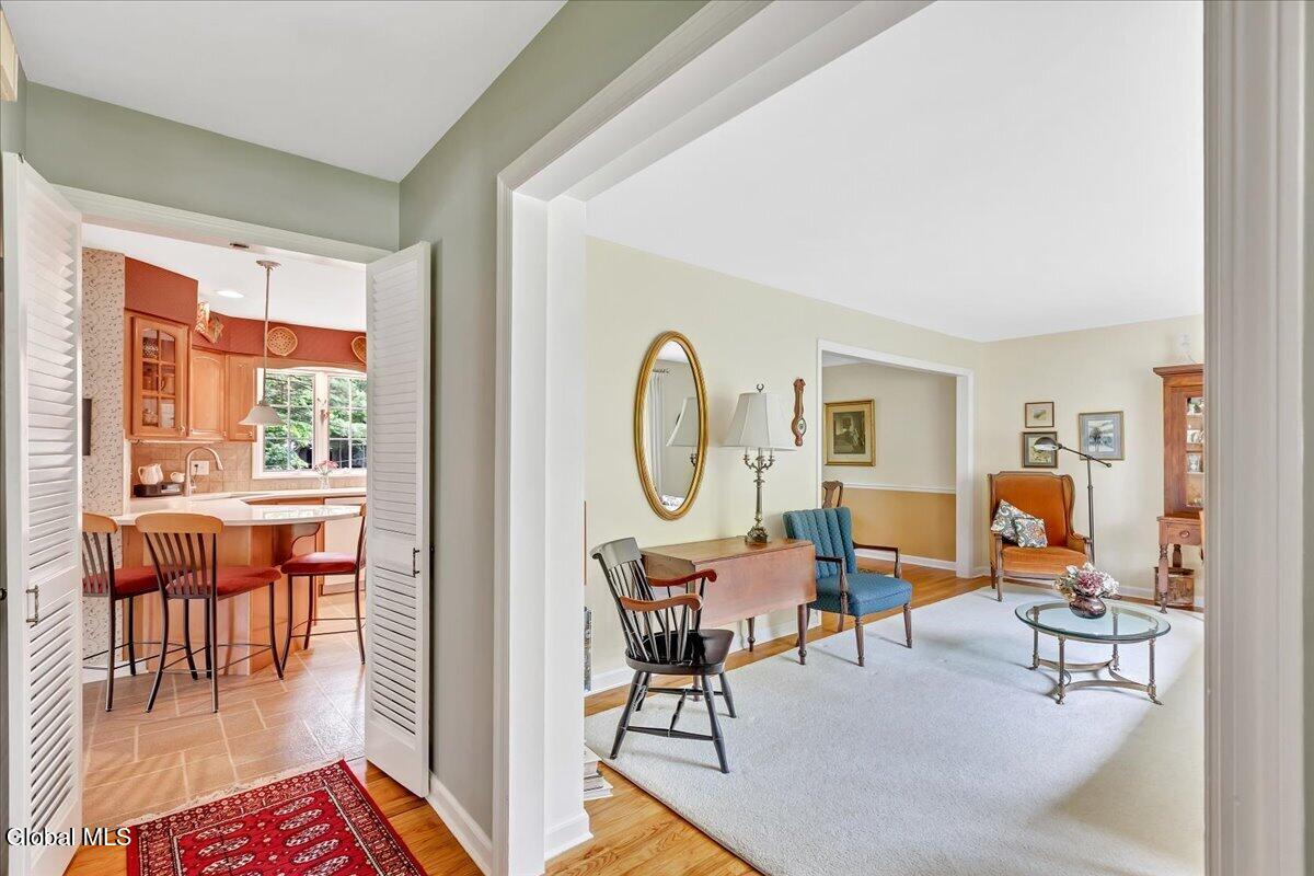 6 Nott Road Guilderland NY 12084