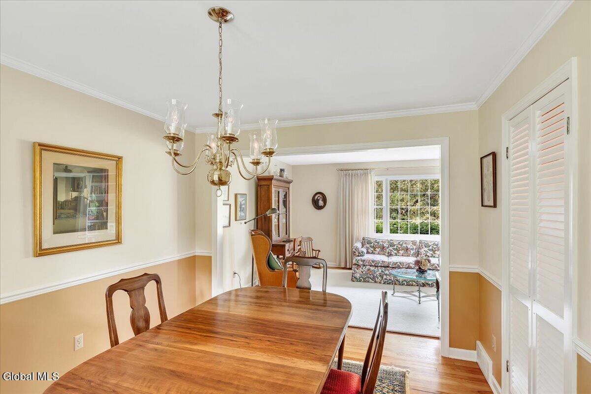 6 Nott Road Guilderland NY 12084