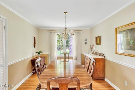 6 Nott Road Guilderland NY 12084