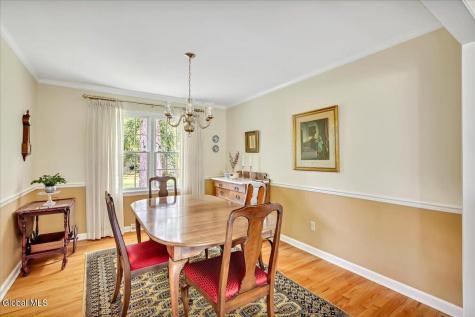 6 Nott Road Guilderland NY 12084