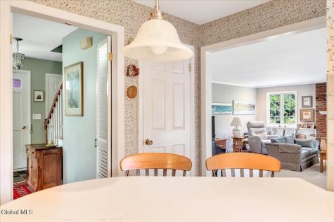 6 Nott Road Guilderland NY 12084