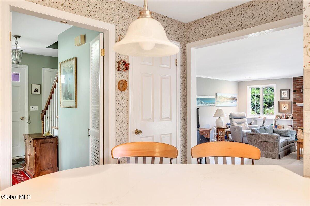 6 Nott Road Guilderland NY 12084