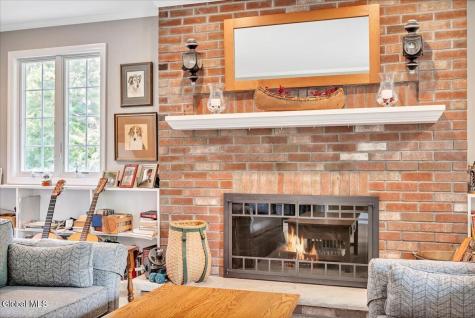 6 Nott Road Guilderland NY 12084
