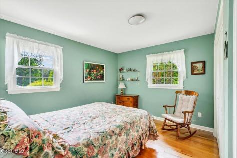 6 Nott Road Guilderland NY 12084