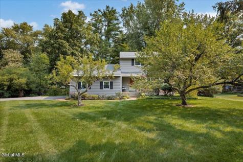 6 Nott Road Guilderland NY 12084