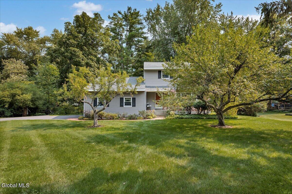 6 Nott Road Guilderland NY 12084