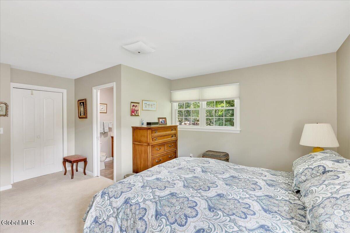 6 Nott Road Guilderland NY 12084