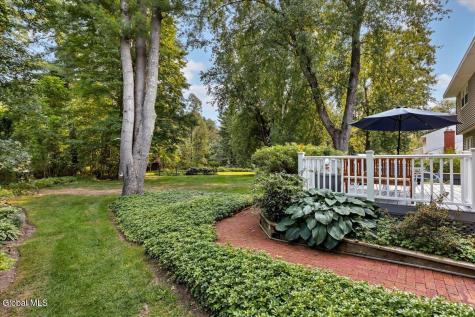 6 Nott Road Guilderland NY 12084