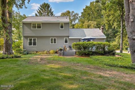 6 Nott Road Guilderland NY 12084