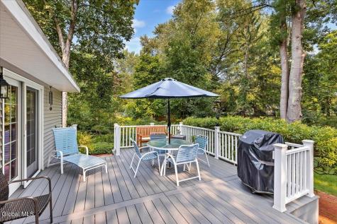 6 Nott Road Guilderland NY 12084
