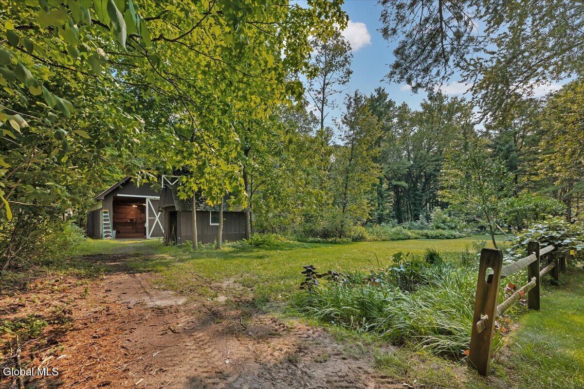 6 Nott Road Guilderland NY 12084