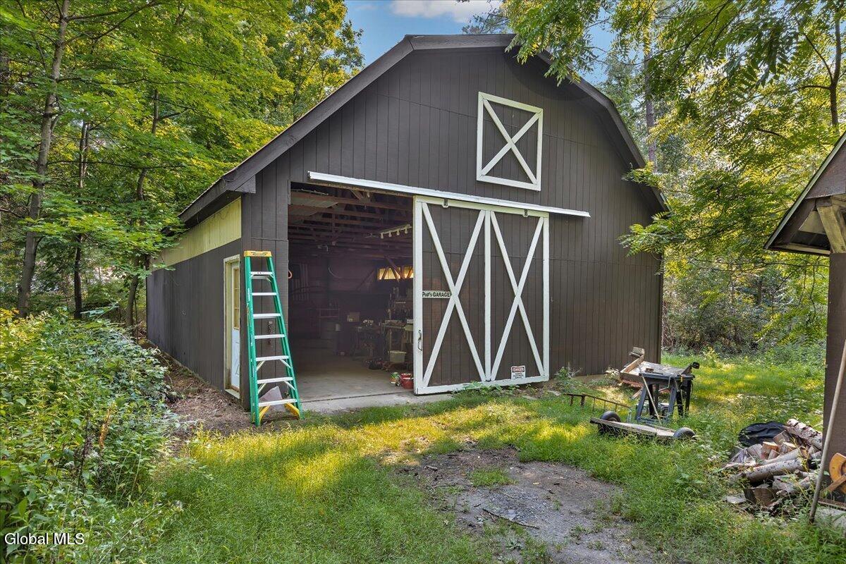6 Nott Road Guilderland NY 12084
