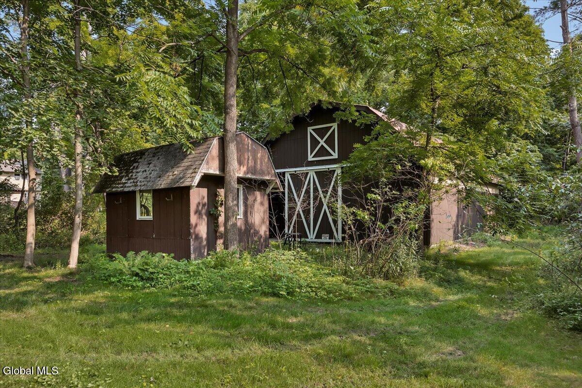 6 Nott Road Guilderland NY 12084