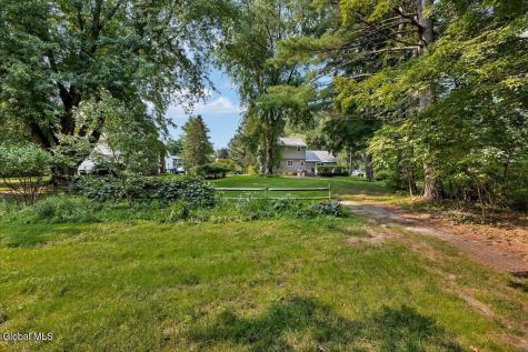 6 Nott Road Guilderland NY 12084