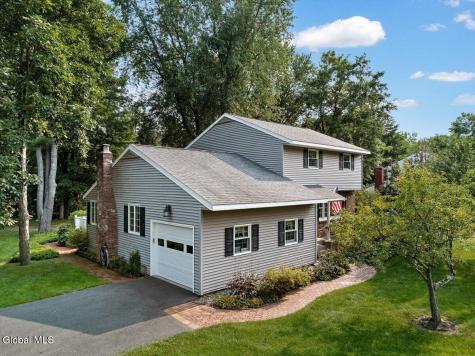 6 Nott Road Guilderland NY 12084