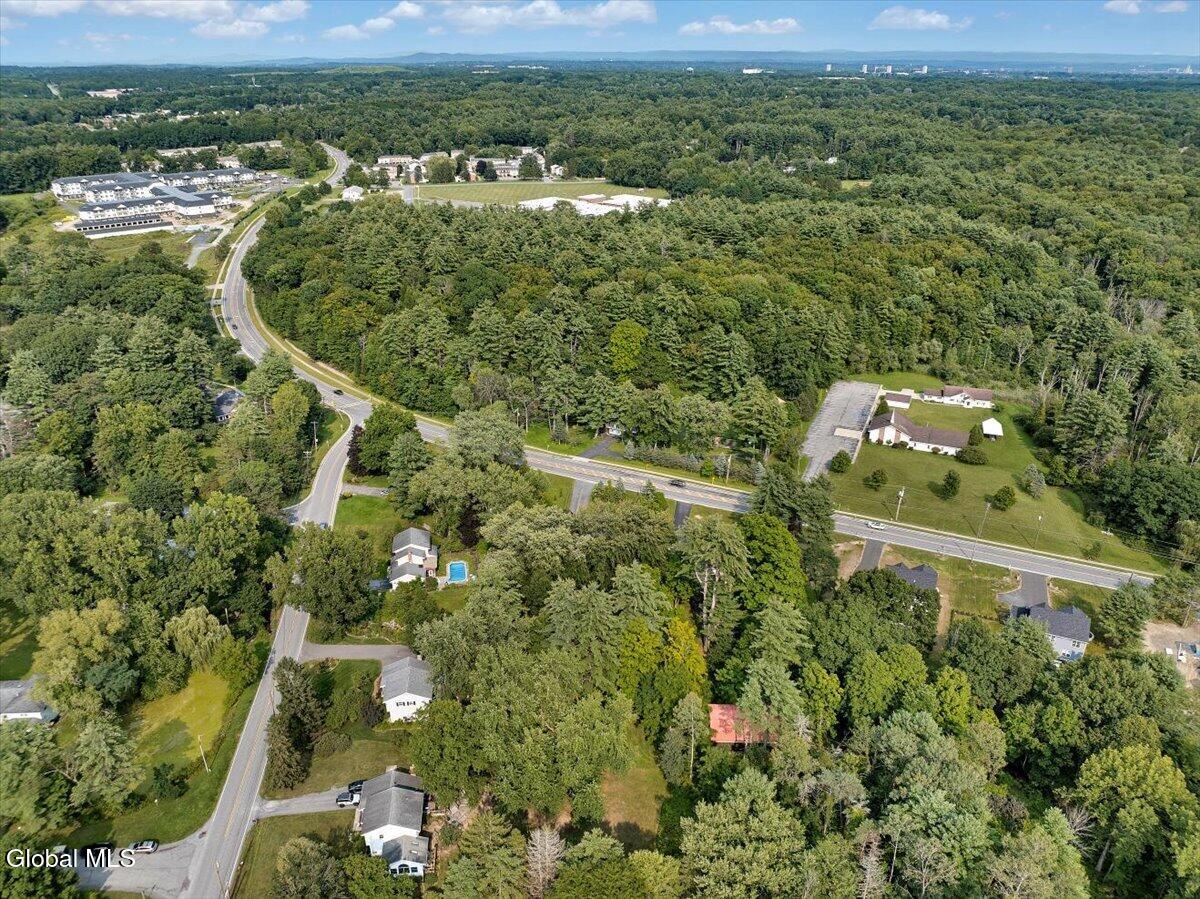 6 Nott Road Guilderland NY 12084