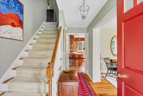 6 Nott Road Guilderland NY 12084
