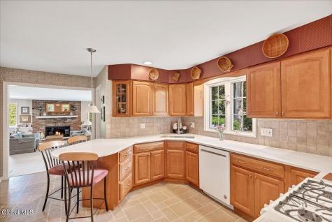 6 Nott Road Guilderland NY 12084