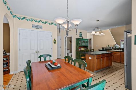 19 Nadler Road Clifton Park NY 12065