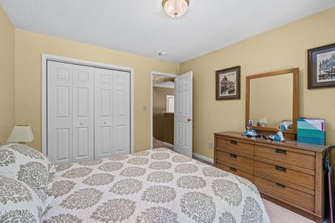 19 Nadler Road Clifton Park NY 12065