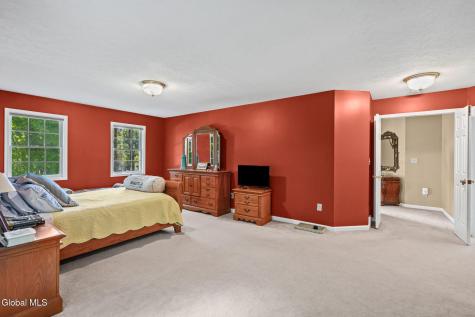 19 Nadler Road Clifton Park NY 12065