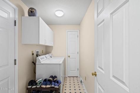 19 Nadler Road Clifton Park NY 12065