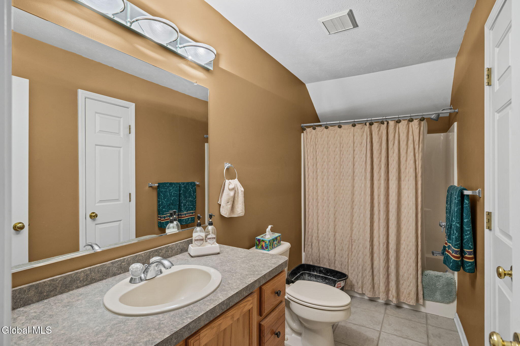 19 Nadler Road Clifton Park NY 12065