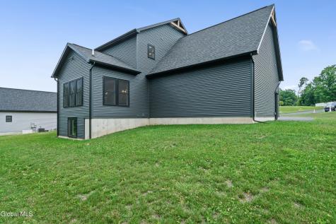 20 Woodland Hill Road Wynantskill NY 12198