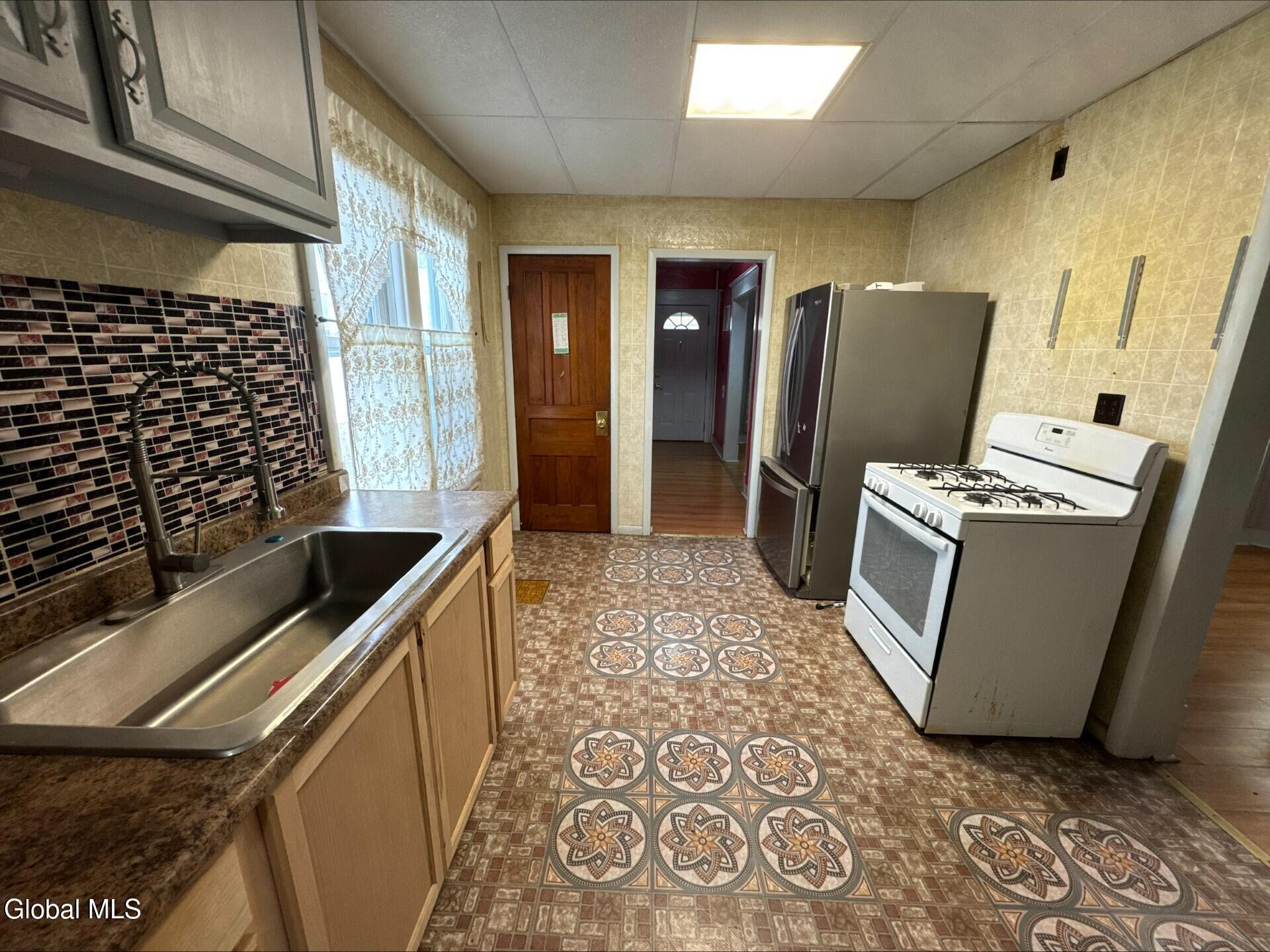 1341 7th Avenue Schenectady NY 12303