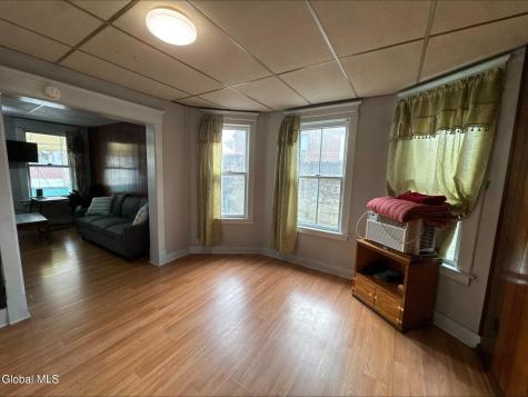 1341 7th Avenue Schenectady NY 12303