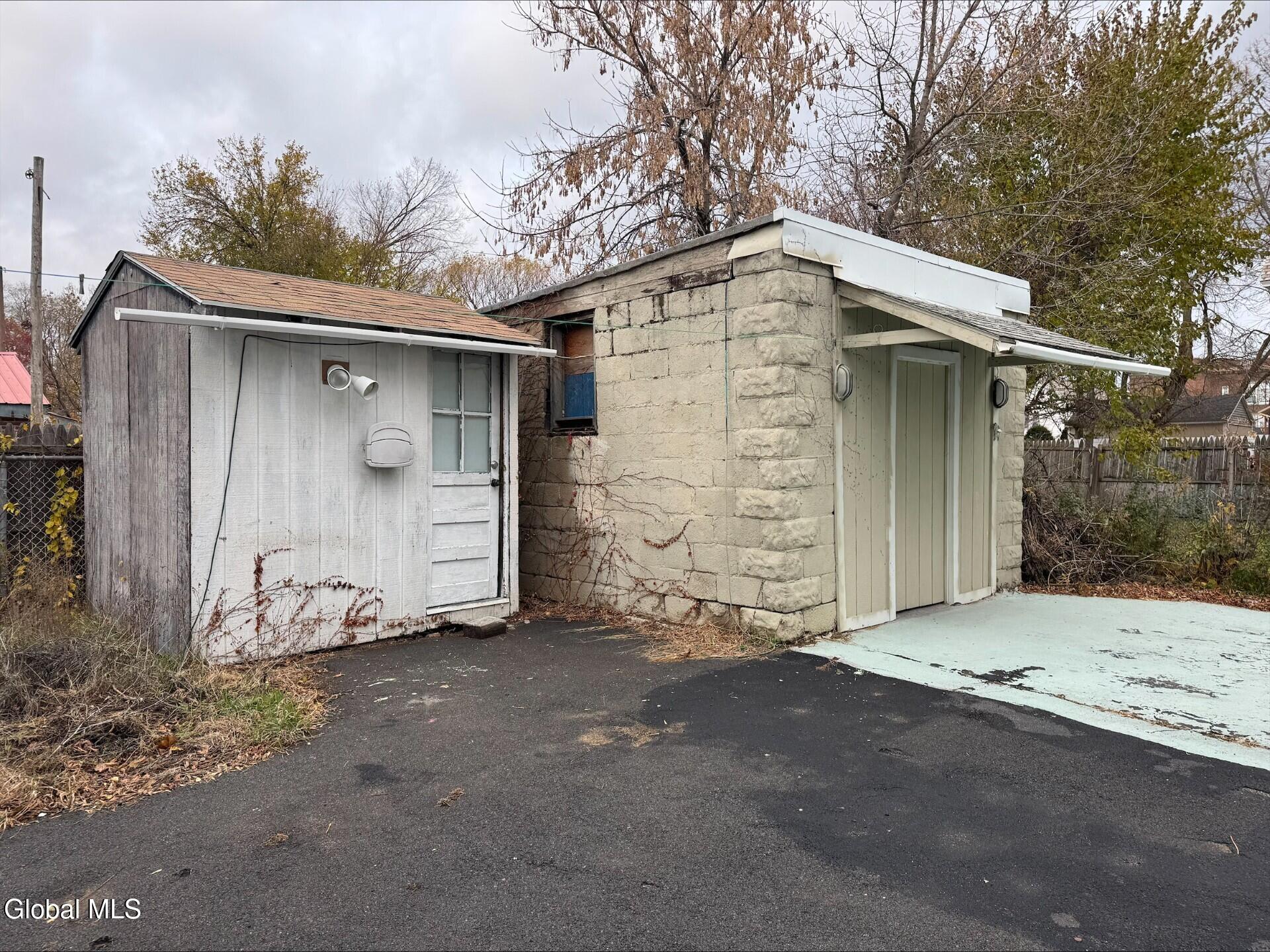 1341 7th Avenue Schenectady NY 12303