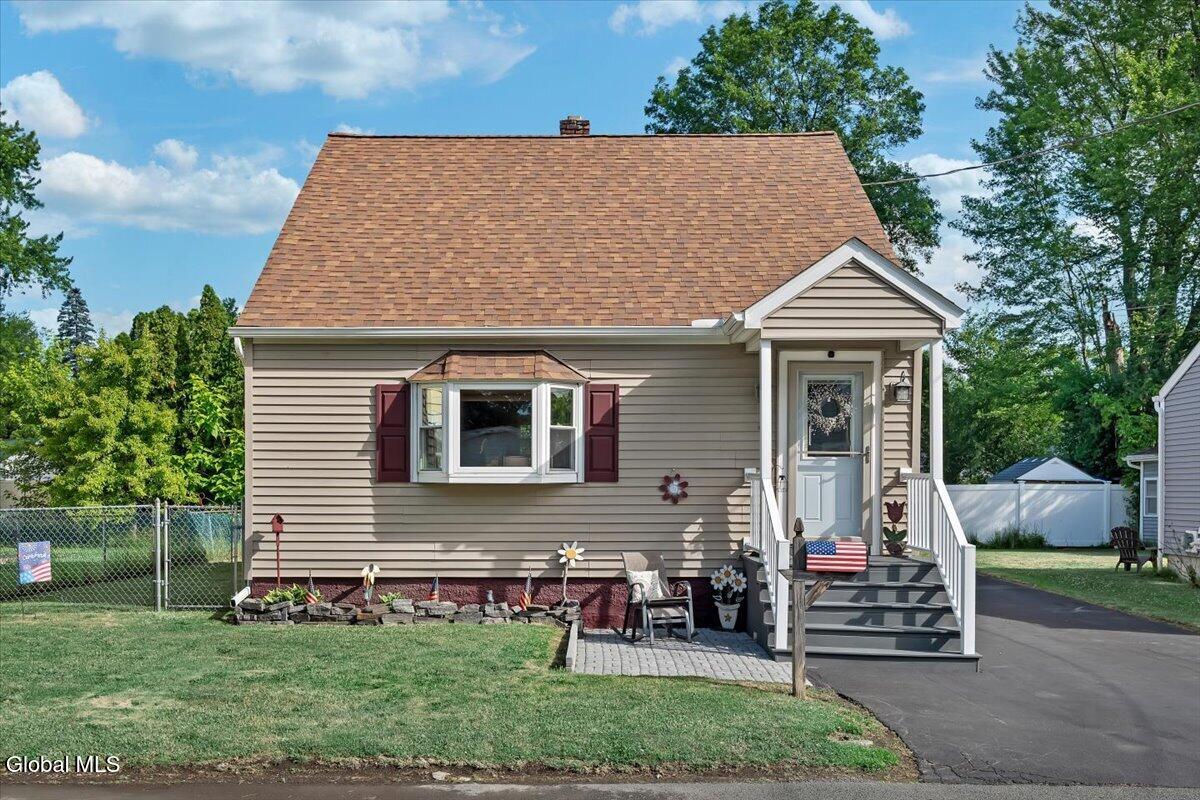 8 Lakeview Avenue Rensselaer NY 12144
