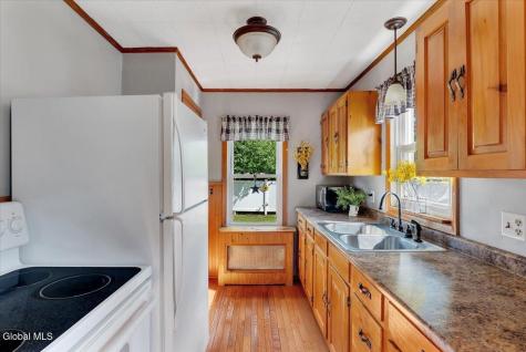 8 Lakeview Avenue Rensselaer NY 12144