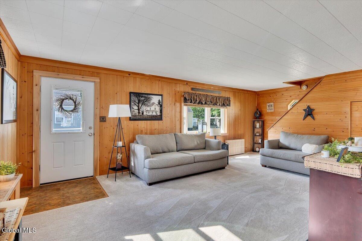 8 Lakeview Avenue Rensselaer NY 12144
