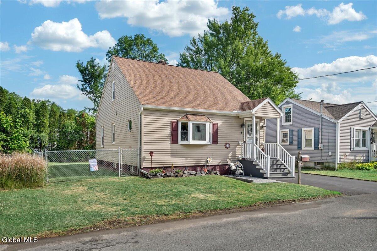 8 Lakeview Avenue Rensselaer NY 12144