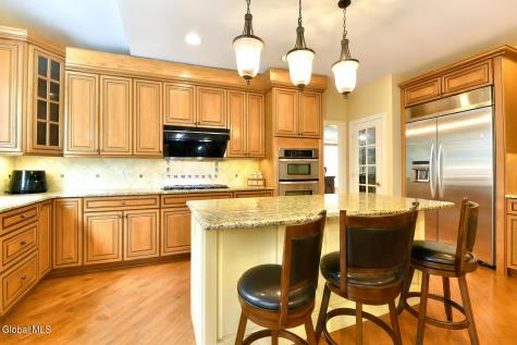 72 Stone Crest Drive Halfmoon NY 12118