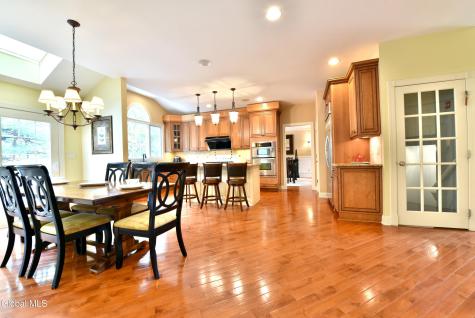 72 Stone Crest Drive Halfmoon NY 12118